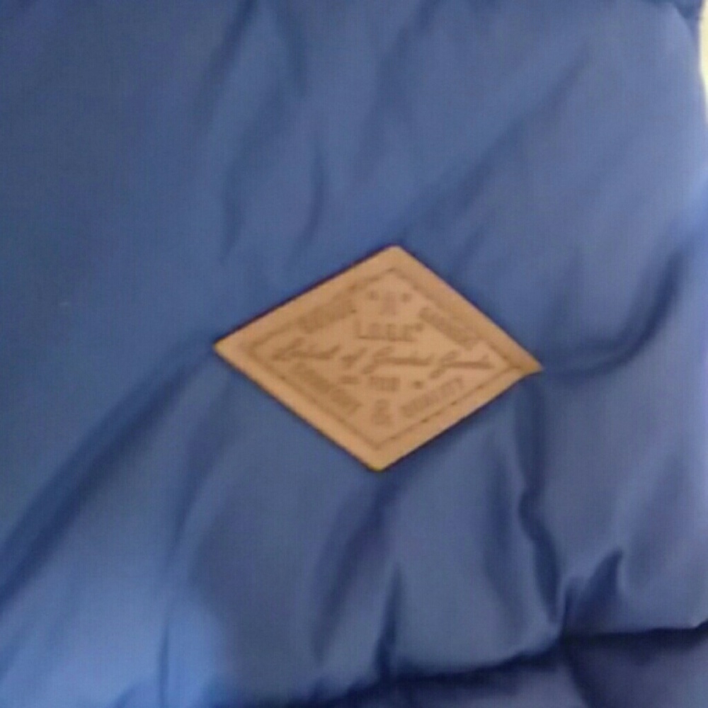 Vest - Picture 3 of 4